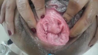 Michelle show pee hole