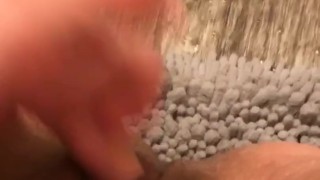 Watch me finger my pussy till i squirt