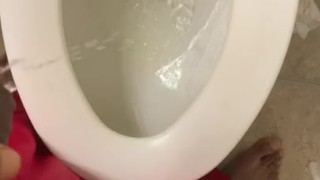 Pee fetish