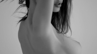 Steve shaw photographie Emily Ratajowski pour treats magazine