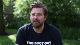 Shorts and boots?|ASK THE BOOT GUY | #008 |