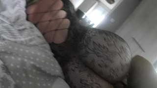 Elle se fait baiser son gros cul parfait en lingerie body sexy