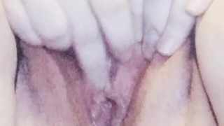 Bbw fingering herself in lingerie