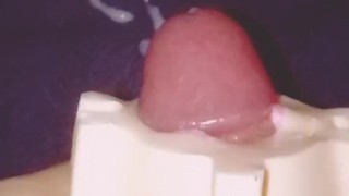 Fleshlight tryout cut in half ´cuz I want my cum to be seen!