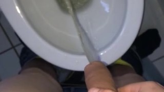 Big Scottish cock pissing