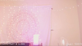 Petite  Cums Live on Cam