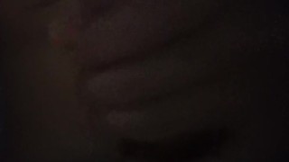 Me masturbo mientras escucho musica