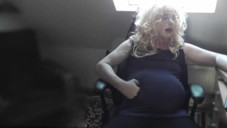 pregnant man smoke while in labor