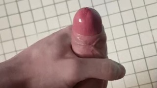 Quick Cum in Shower