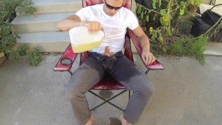 Pissing jeans outdoors 5 times and pouring piss all over myself