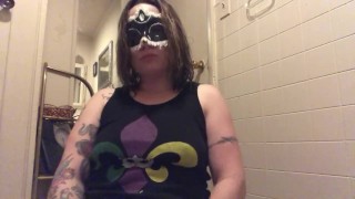 Pinkangelxxx7 - Playing With My Mardi Gras Mask And Beadssss...