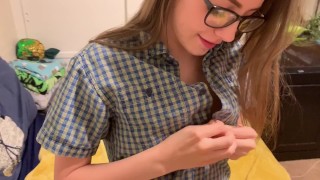 Nerdy College Roommate takes HUGE Facial