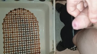 Peeing and wanking in the shower