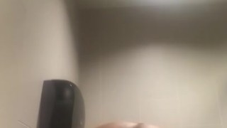 Ass shake in 7/11