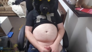 Daddy Jackal wanks his cock at his computer