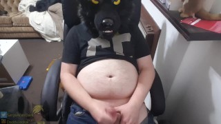Daddy Jackal wanks his cock at his computer