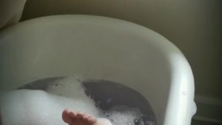 Playing with my Feet and Pussy in Bath