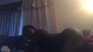 LivingRoom Twerk