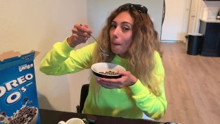 Pornhub Girl Eats Delicious Cookies - So Yummy!