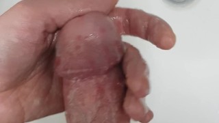 Soapy handjob till cumshot