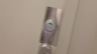 Desperately needing to find a place to Pee in the City