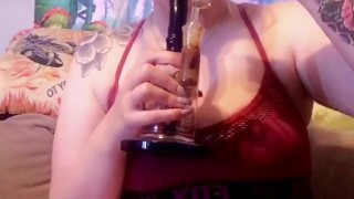 Chubby tattooed babe takes a dab in her panties