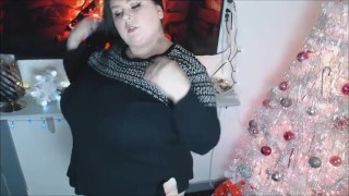 HOT BBW SHOWS OF TITS IN SWEATER DAYTONA HALE