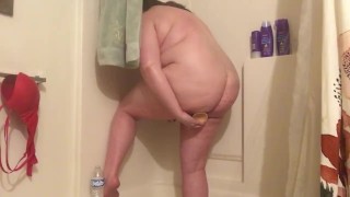 PAWG FUCKING AND VIBRATING IN THE SHOWER, I LOVE ANAL