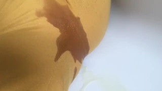 Pissing While Cumming in Tight Yellow Pants