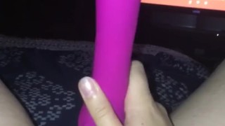 teen uses vior on herself alone