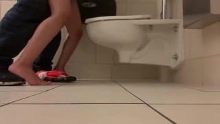 Gynecologist appointment ended in a good fuck in hospital restroom.diosaera