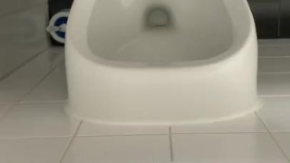 Horny cumshot at work