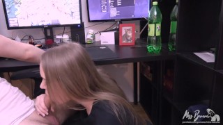 Best girlfriend sucks off boyfriend while he plays a game!