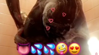 Ass shaking in the shower