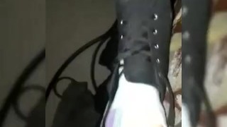Removing shoes - Sexy feet