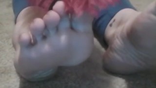 Tickling my feet