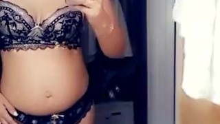100% sexy female, most beautiful face ever seen
