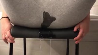 Arab Girl Piss Her Pants