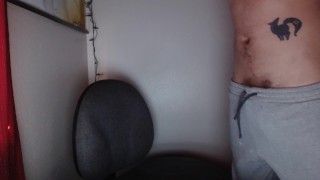 Just a quick wank before bed