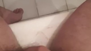 Jerkoff and a good quick cumshot