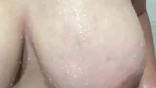 Vela Shorts: Bath Time