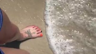 amateur wife toes in the sand slow m