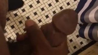 Jerking my dick til I nut