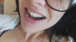 sei un coglioncello che deve comprarmi una nuova borsa