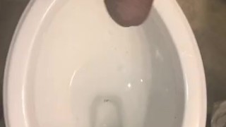 Sneaking in a quick cumshot