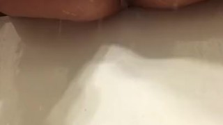 Bathtub squirt