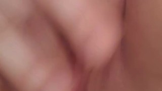 Bbw plays with creamy pussy