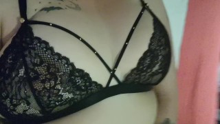 Thicc Tattooed Goth GF fucks herself