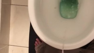 Pissing 1