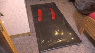 Unboxing Vacbed with hands - Unxboxing Vakuumbett mit Handschuhe